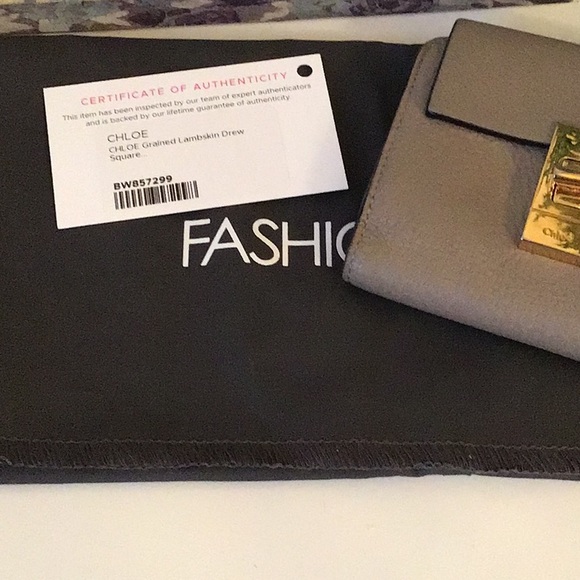 Chloe Grained Lambskin Drew Wallet - Picture 12 of 14